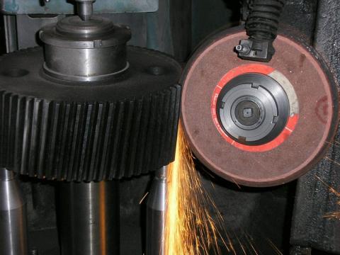 Tapai gear Gear grinding